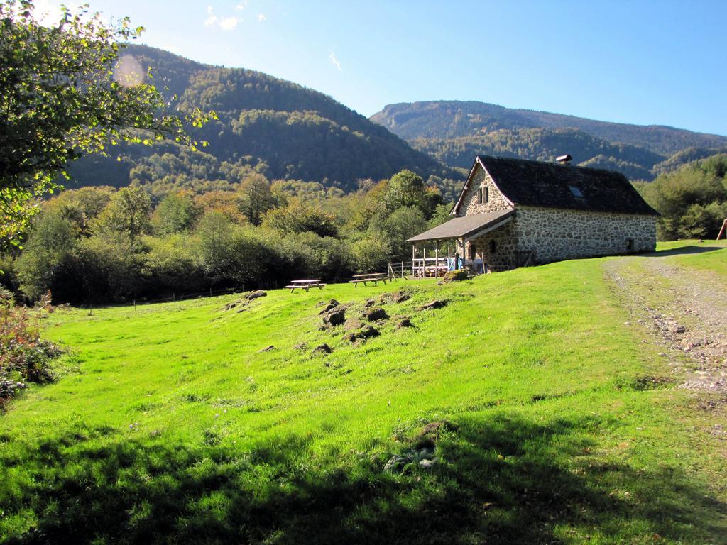Les chalets de la forêt d'Issaux Osse-en-Aspe Exterior foto